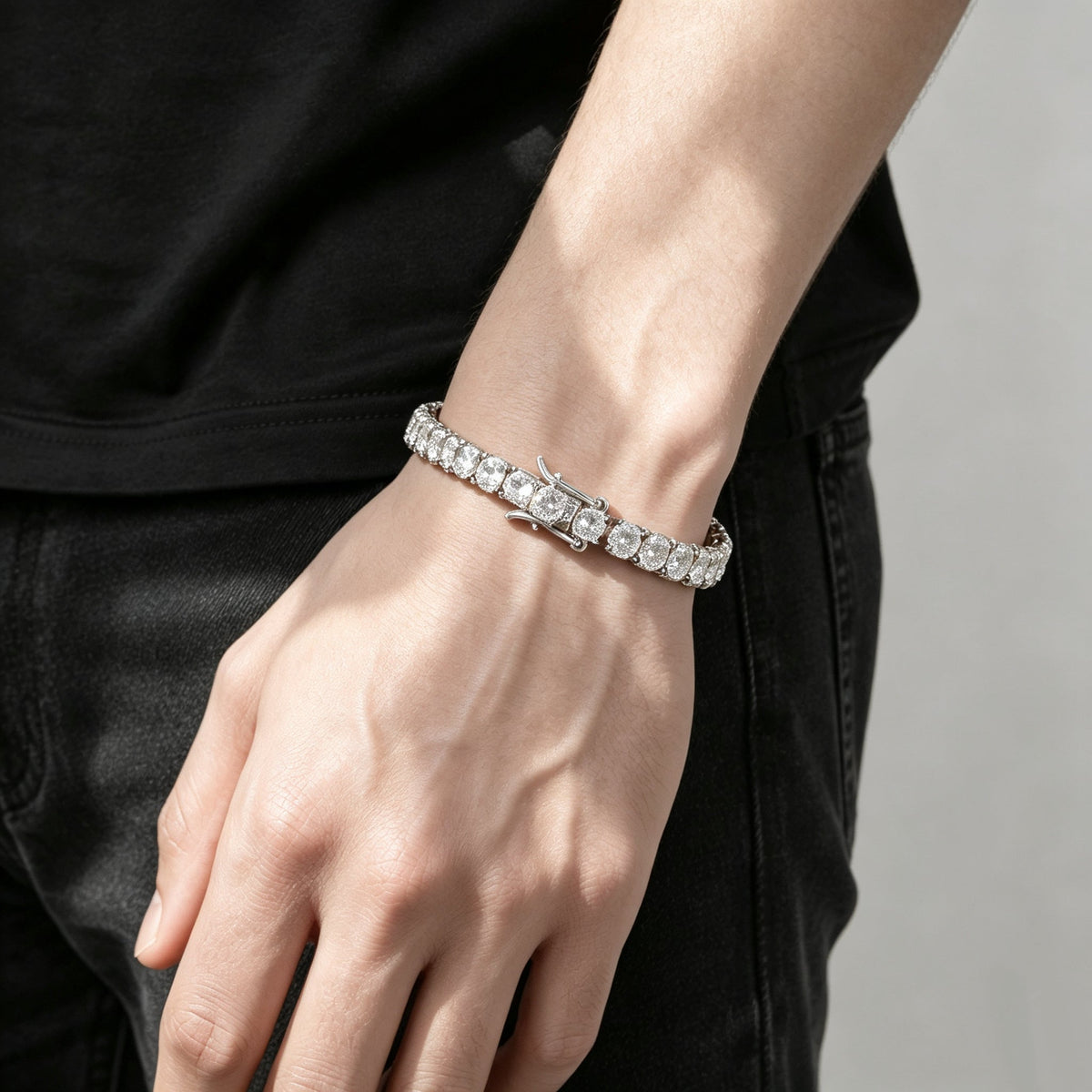 Iced Out Tennis Chain Bracelet – 2/3/4mm Pave-Set Moissanite Hip Hop Bracelet for Men & Women | GRA Certified Gold(Width:2mm) - KRWN Fine Jewelry